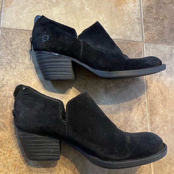 BORN low cutout boots, black suede low heel booties - Picture 2 of 5
